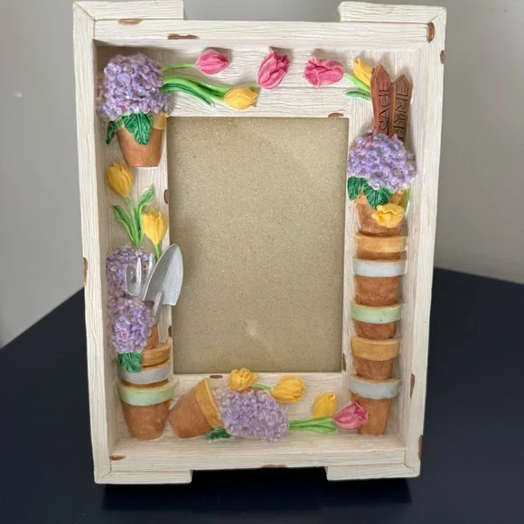 Floral Garden Picture Frame - Picture 3 of 8